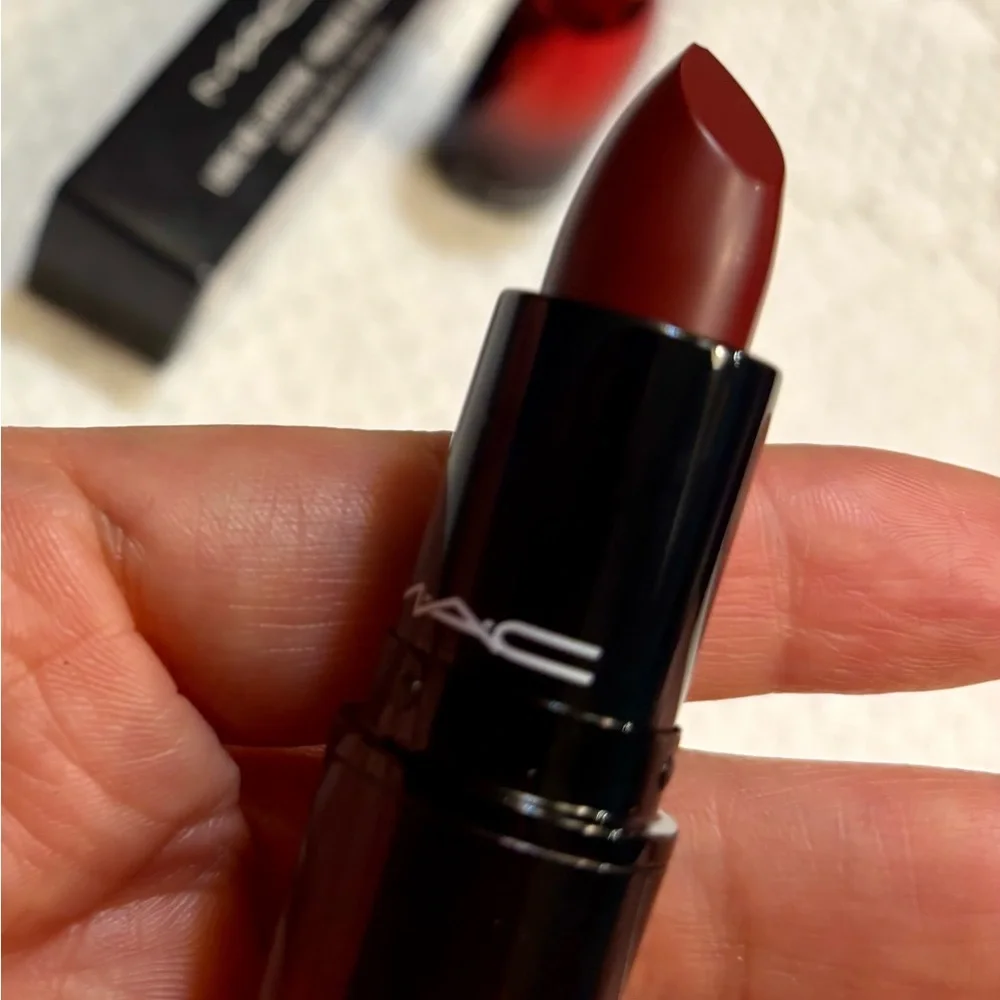 MAC Cosmetics NWT Love Me Lipstick - #425 Maison Rouge - Picture 5 of 6